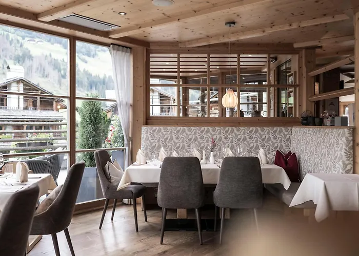 Post Alpina - Family Mountain Chalets